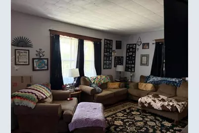 902 10th Avenue, Rockford, IL 61104 - Photo 3