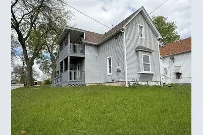 727 Montague Street, Rockford, IL 61102 - Photo 3