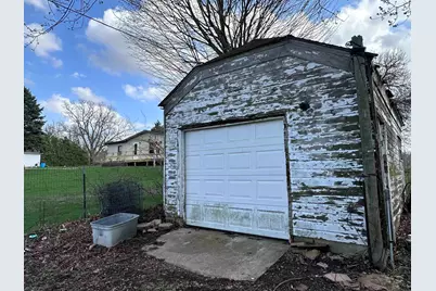 2855 W Florence Rd, Freeport, IL 61032 - Photo 13