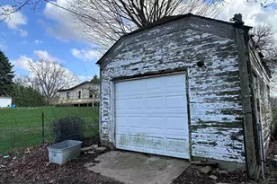 2855 W Florence Rd, Freeport, IL 61032 - Photo 13