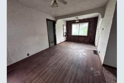2855 W Florence Rd, Freeport, IL 61032 - Photo 3