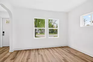 2031 Ridge Ave, Rockford, IL 61103 - Photo 9