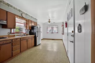 199 E Wilson Ave, Machesney Park, IL 61115 - Photo 7