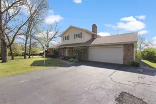 8642 Summerset Dr, Belvidere, IL 61008 - Photo 3