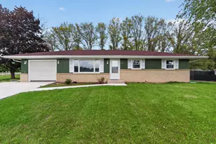 8320 Trudy Rd, Rockford, IL 61108 - Photo 3