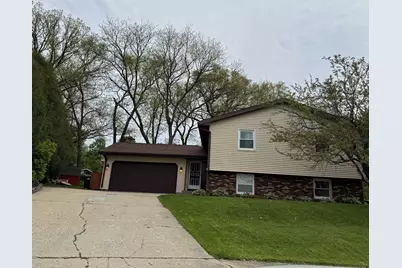 2041 Winchester Drive, Freeport, IL 61032 - Photo 1