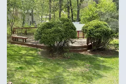 2041 Winchester Drive, Freeport, IL 61032 - Photo 35
