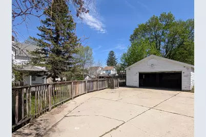1315 S Rotzler Avenue, Freeport, IL 61032 - Photo 23