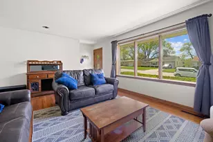 916 Hawthorne Ave, Rockford, IL 61108 - Photo 5