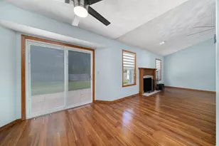 11103 Downing Ln, Roscoe, IL 61073 - Photo 9