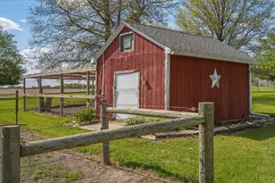 10538 N Pecatonica (5+ac) Rd, Leaf River, IL 61047 - Photo 49