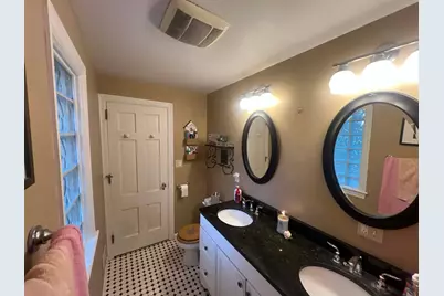 403 N Highland Avenue, Rockford, IL 61107 - Photo 11