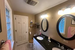 403 N Highland Ave, Rockford, IL 61107 - Photo 11