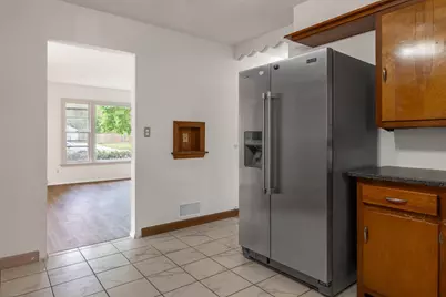 316 W Perry Street, Belvidere, IL 61008 - Photo 9
