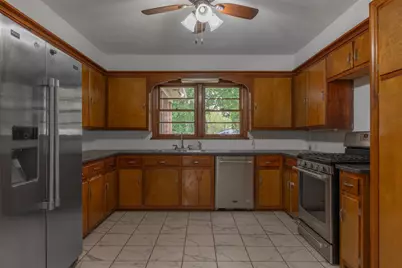 316 W Perry Street, Belvidere, IL 61008 - Photo 7