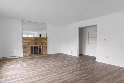 316 W Perry Street, Belvidere, IL 61008 - Photo 3