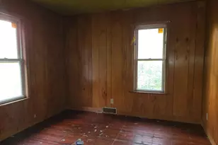 731 Napoleon St, Rockford, IL 61103 - Photo 11