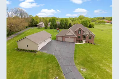 102 Westfield Road, Winnebago, IL 61088 - Photo 37