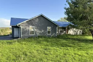493 Jenny Ln, Elizabeth, IL 61028 - Photo 5
