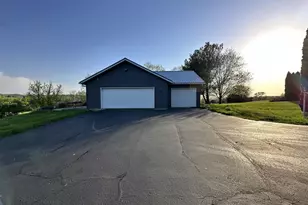 493 Jenny Ln, Elizabeth, IL 61028 - Photo 11