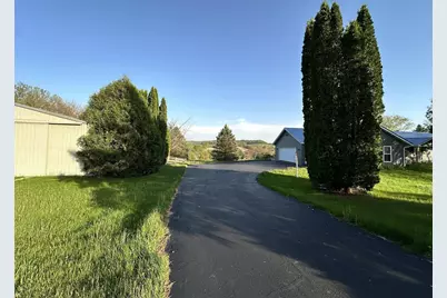 493 Jenny Lane, Elizabeth, IL 61028 - Photo 3