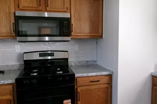 1016 10th St, Lasalle, IL 61301 - Photo 7
