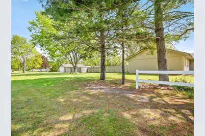 11649 Dorothea Avenue, Machesney Park, IL 61115 - Photo 7