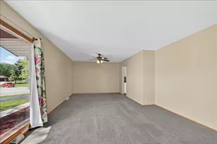 3429 City View Dr, Rockford, IL 61101 - Photo 7