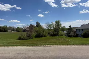 951 Lake Summerset Rd, Lake Summerset, IL 61019 - Photo 1