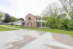 380 Greenwood Ave, East Dubuque, IL 61025 - Photo 41