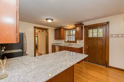 380 Greenwood Avenue, East Dubuque, IL 61025 - Photo 5