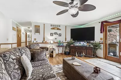 9096 E Stagecoach Trail, Warren, IL 61087 - Photo 9