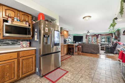 9096 E Stagecoach Trail, Warren, IL 61087 - Photo 5
