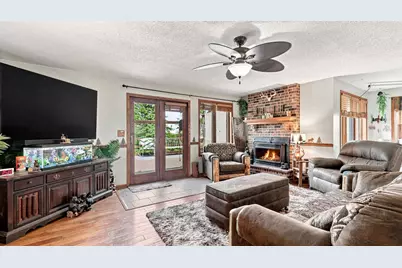 9096 E Stagecoach Trail, Warren, IL 61087 - Photo 9