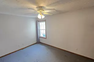 222 Lily Ln, Rockford, IL 61107 - Photo 11