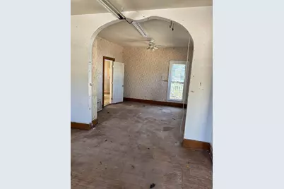 815 Logan Avenue, Belvidere, IL 61008 - Photo 3