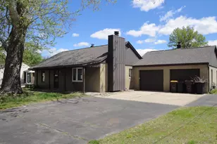 7205 Rogers St, Machesney Park, IL 61115 - Photo 1