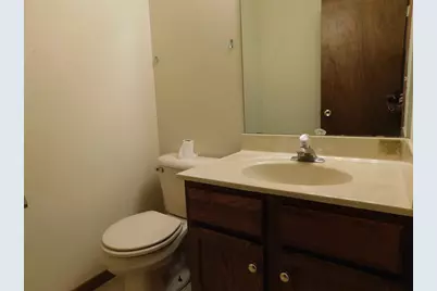 766 Tulip Lane, Rockford, IL 61107 - Photo 17