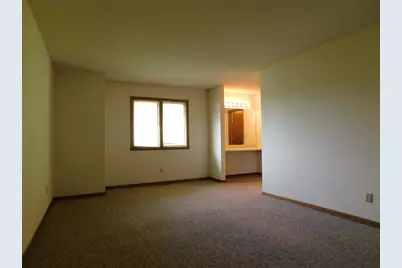 766 Tulip Lane, Rockford, IL 61107 - Photo 11