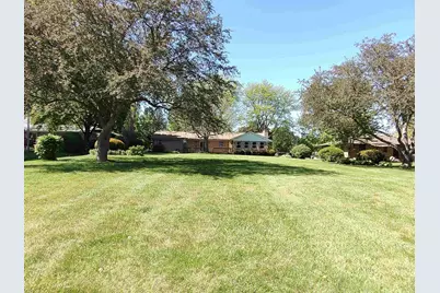 8739 Belvoir Drive, Belvidere, IL 61008 - Photo 9