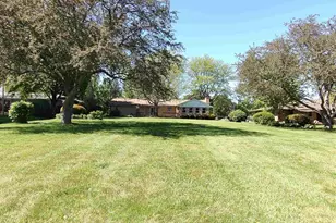 8739 Belvoir Dr, Belvidere, IL 61008 - Photo 9