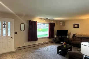 220 Beacon Dr, Belvidere, IL 61008 - Photo 5