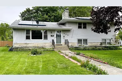 220 Beacon Drive, Belvidere, IL 61008 - Photo 1