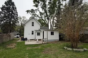 1915 Quincy St, Rockford, IL 61103 - Photo 13