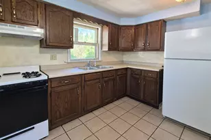 620 Wayne Dr, Machesney Park, IL 61115 - Photo 9