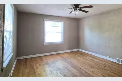 620 Wayne Drive, Machesney Park, IL 61115 - Photo 5