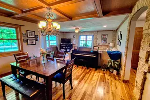 7009 Pearl City Rd, Freeport, IL 61032 - Photo 11