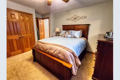 7009 Pearl City Road, Freeport, IL 61032 - Photo 17