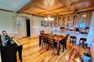 7009 Pearl City Rd, Freeport, IL 61032 - Photo 9