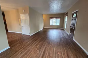 210 W Morris St, Morrison, IL 61270 - Photo 3